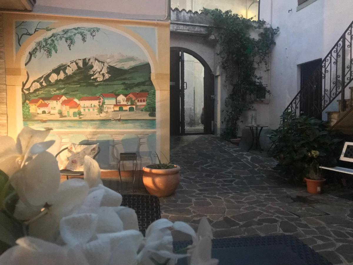 La Ca' Del Masenzi Massenzio'S House (Adults Only) Bed and Breakfast Lecco Exteriör bild